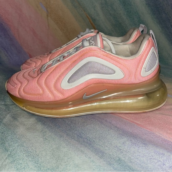 Nike Air Max 720 Women’s Bleached Coral Pink Shoes Sneakers Size 9 - Picture 2 of 9